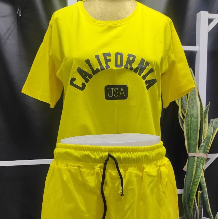 ست کراپ شلوارک طرح CALIFORNIA